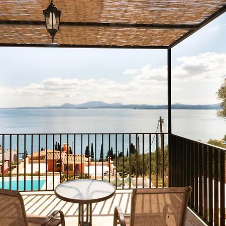 Sleeps 8 With Pool And Air Con * Mparmpati