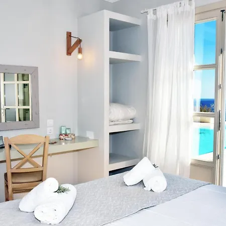 Sleeps 8 With Pool And Air Con *